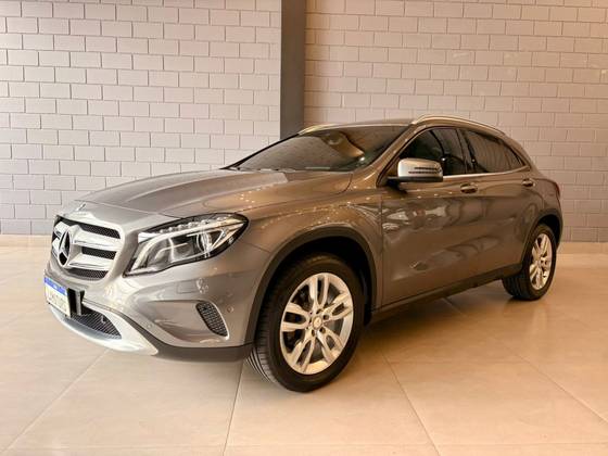 MERCEDES-BENZ GLA 200 1.6 CGI ADVANCE 16V TURBO FLEX 4P AUTOMÁTICO MERCEDES-BENZ GLA 200 1.6 CGI ADVANCE 16V TURBO FLEX 4P AUTOMÁTICO